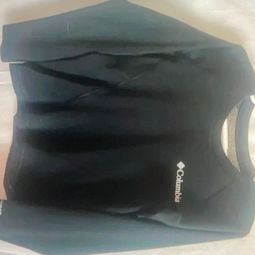 Columbia black shirt